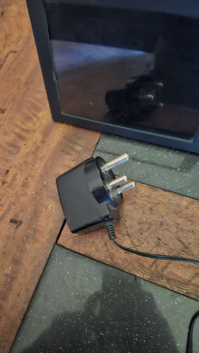 LG Digital Photo Display Unit. Model F8012N