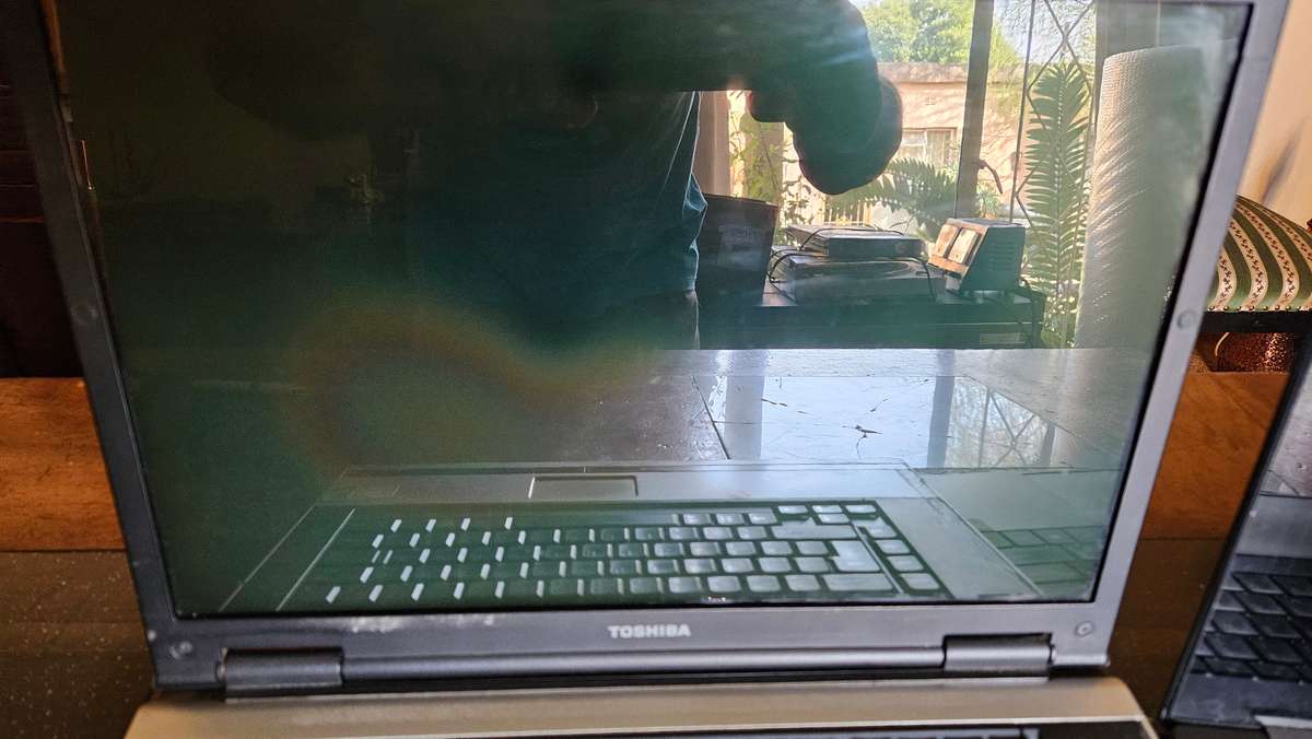 Toshiba & Chuwi Laptops