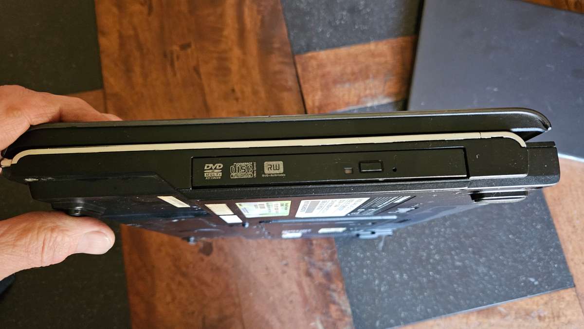 Toshiba & Chuwi Laptops