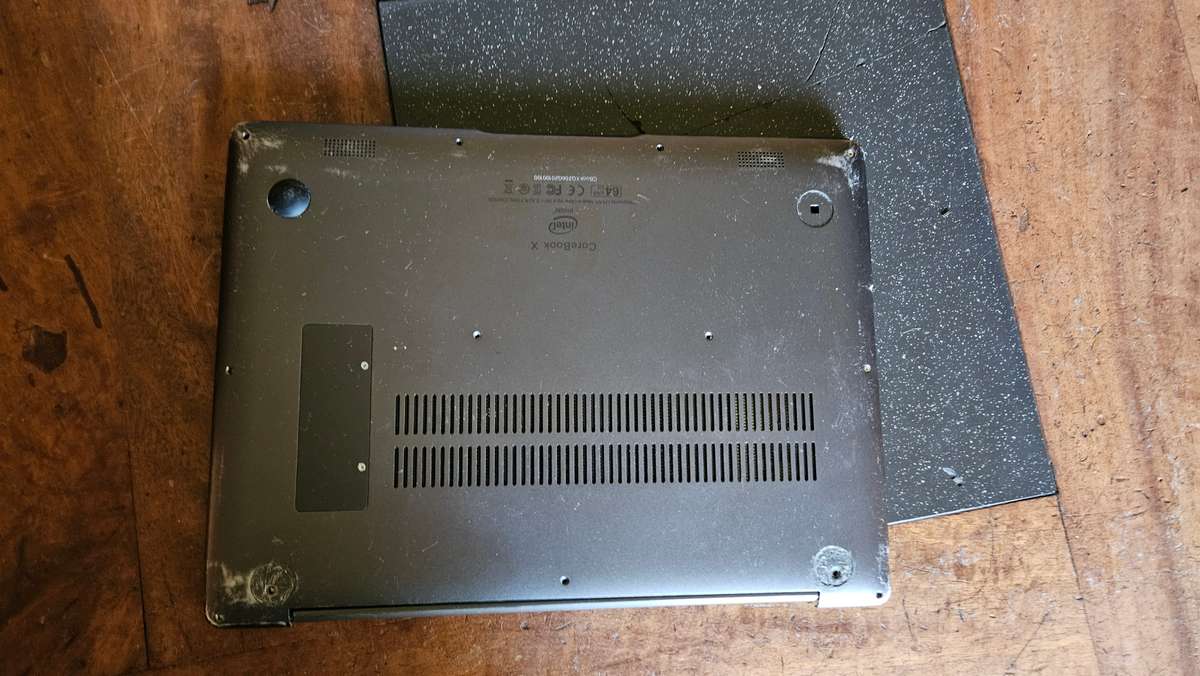 Toshiba & Chuwi Laptops