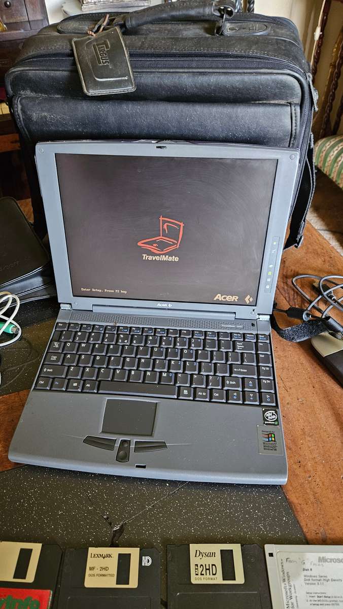 Acer Travel-Mate Model 340