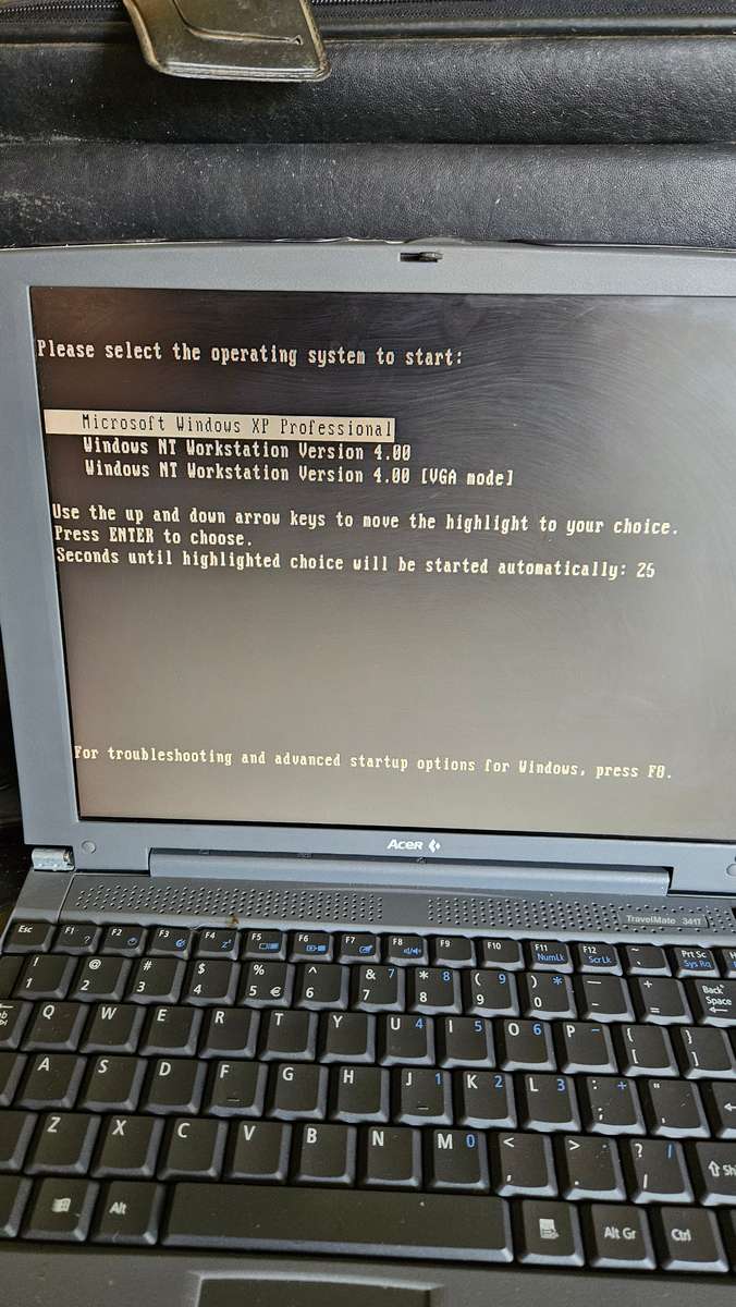 Acer Travel-Mate Model 340