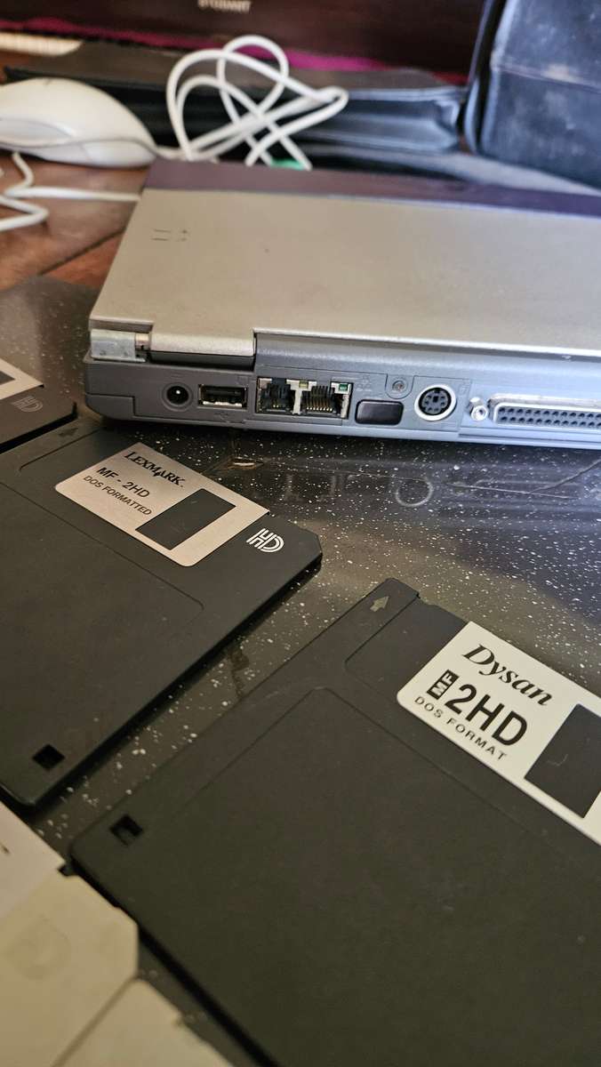 Acer Travel-Mate Model 340