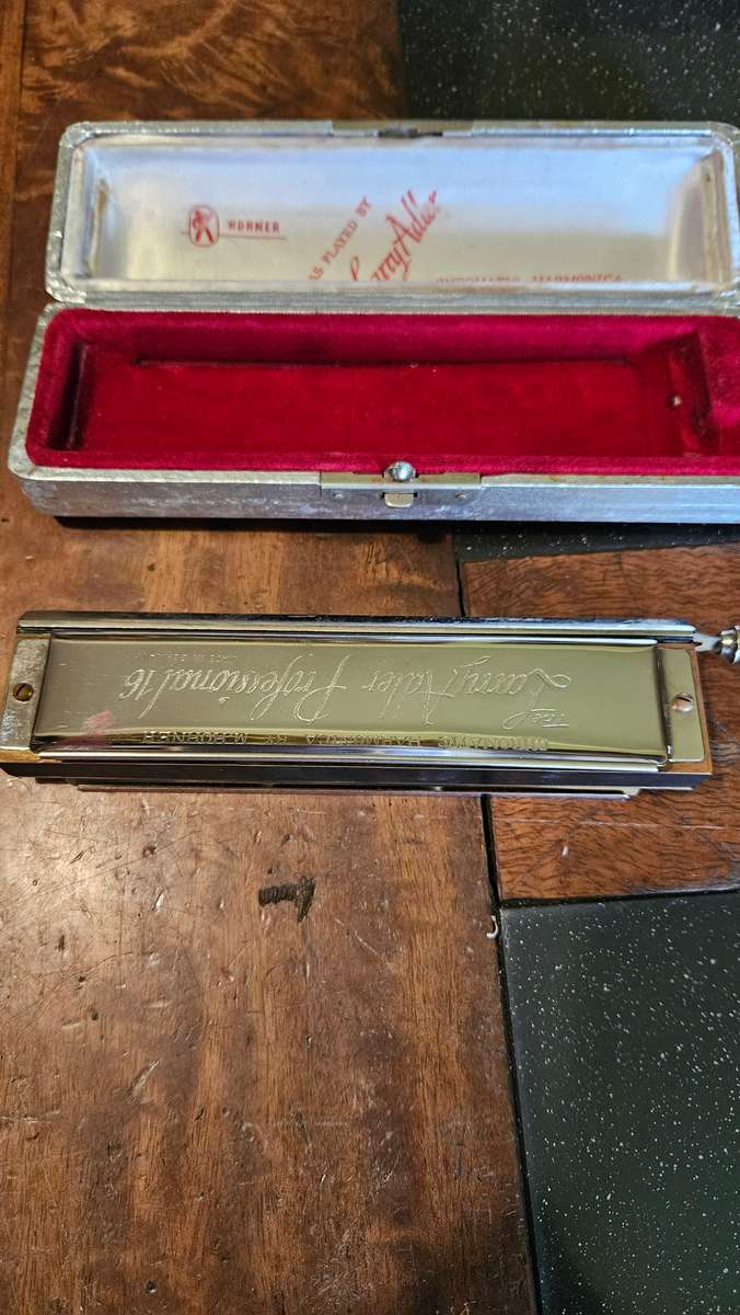Hohner The Larry Adler Professional Chromatic Harmonica