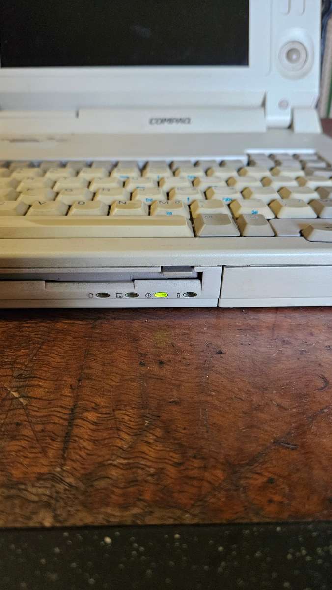 Compaq LTE Elite 4/75C