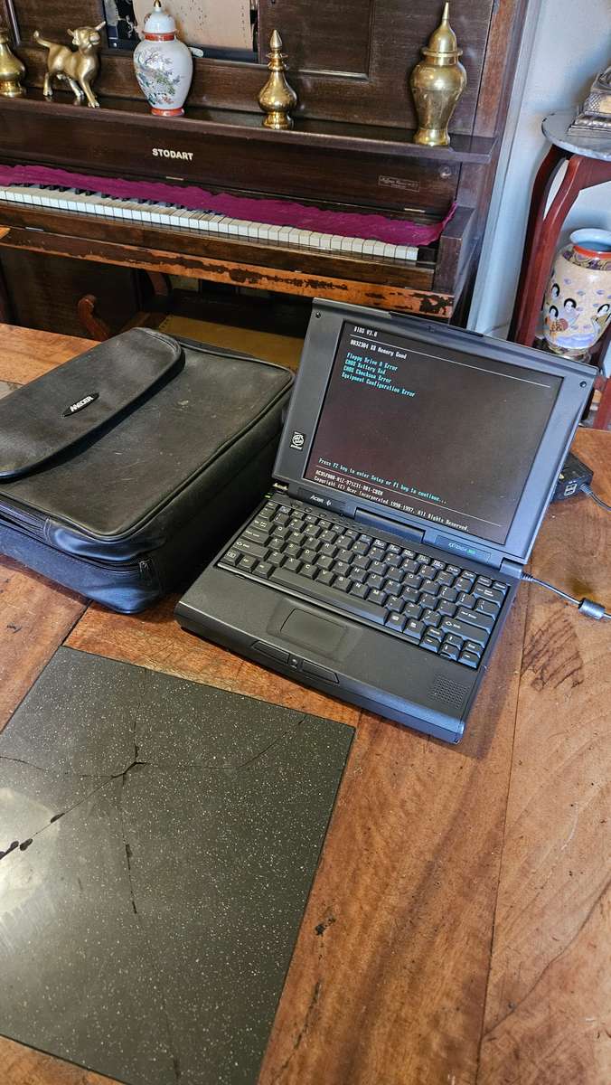 Acer Extensa Model 355