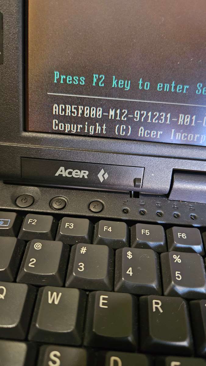 Acer Extensa Model 355