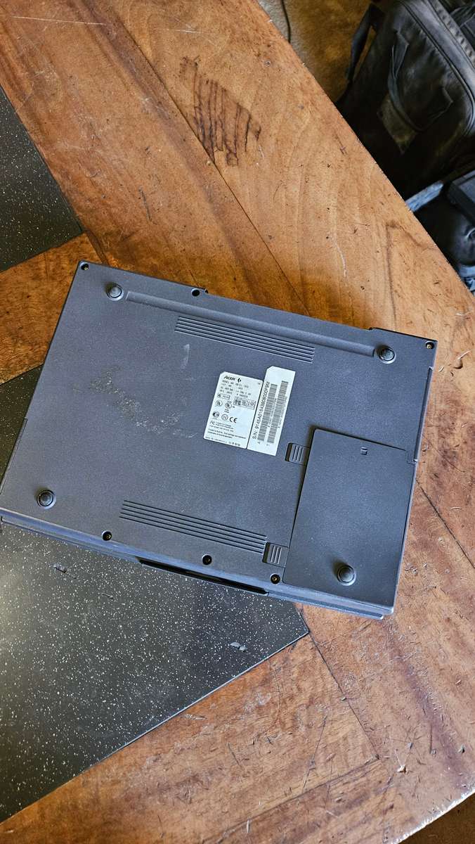 Acer Extensa Model 355