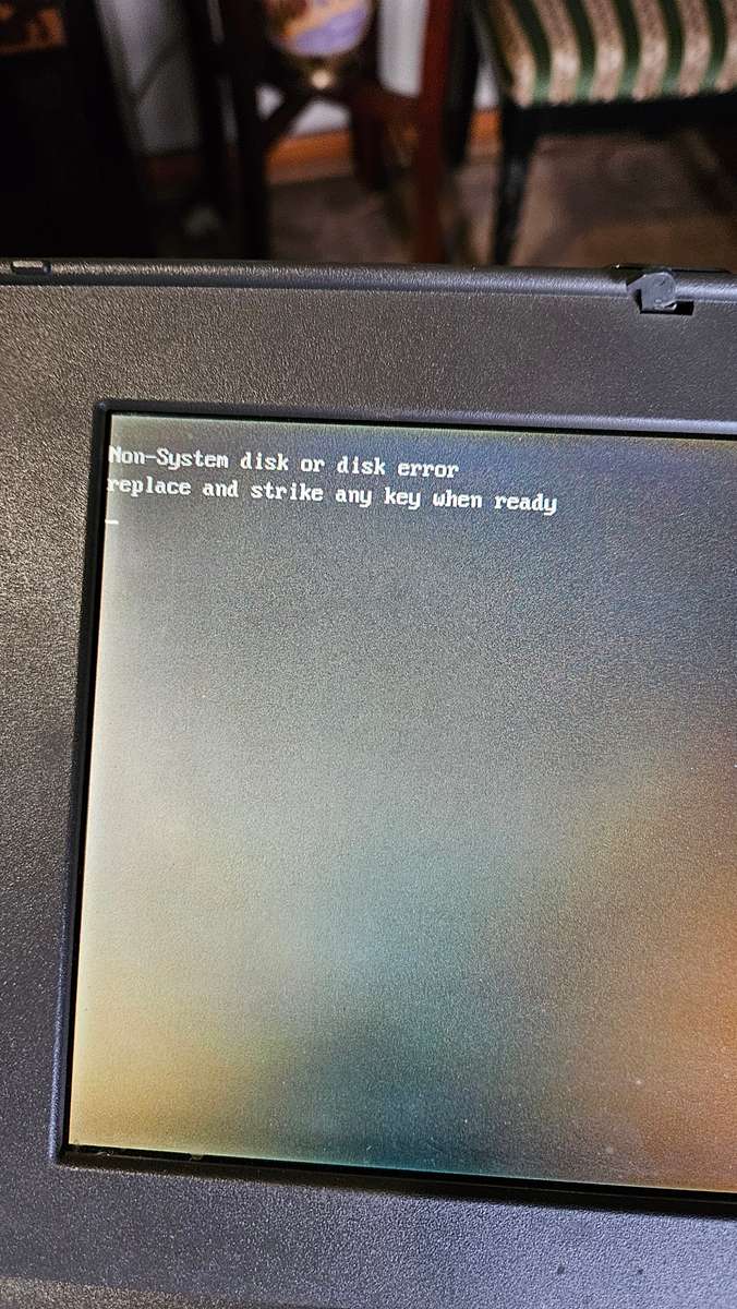 Compaq Contura 4/33C Series 2830A