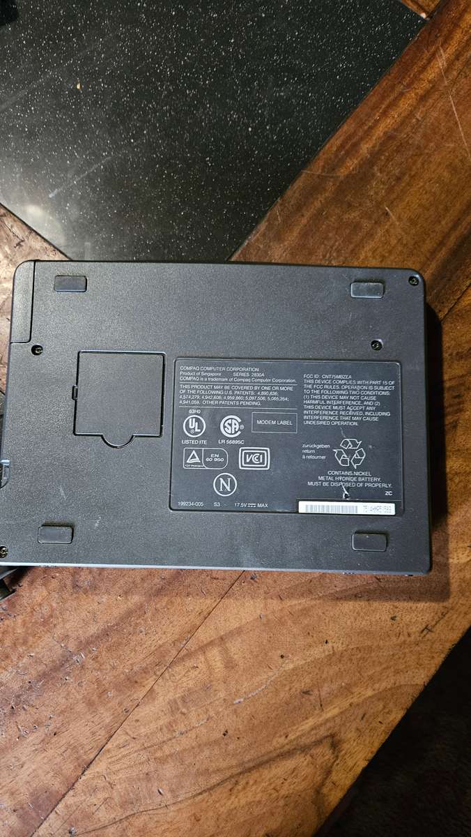 Compaq Contura 4/33C Series 2830A