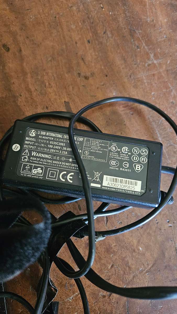 Fujitsu Siemens AMILO Laptop Model M1450 G