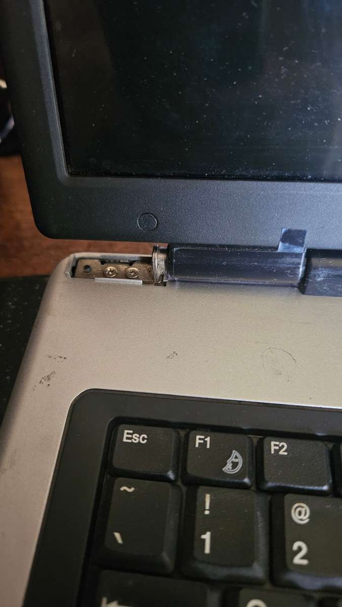 Fujitsu Siemens AMILO Laptop Model M1450 G