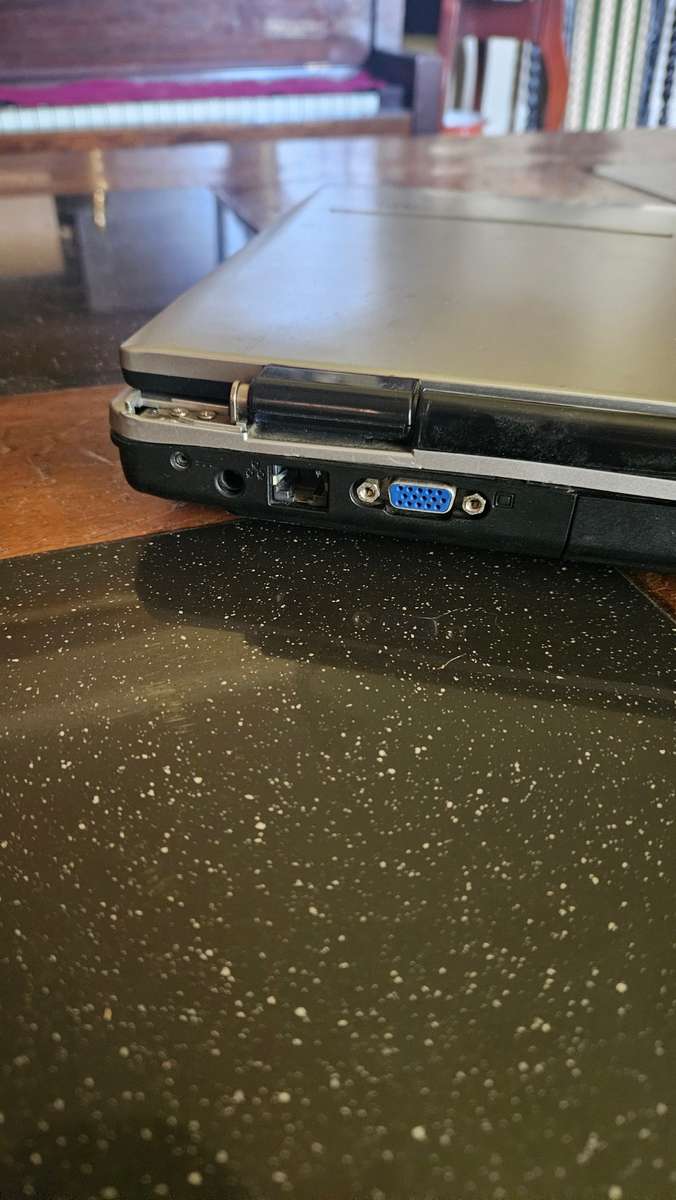 Fujitsu Siemens AMILO Laptop Model M1450 G