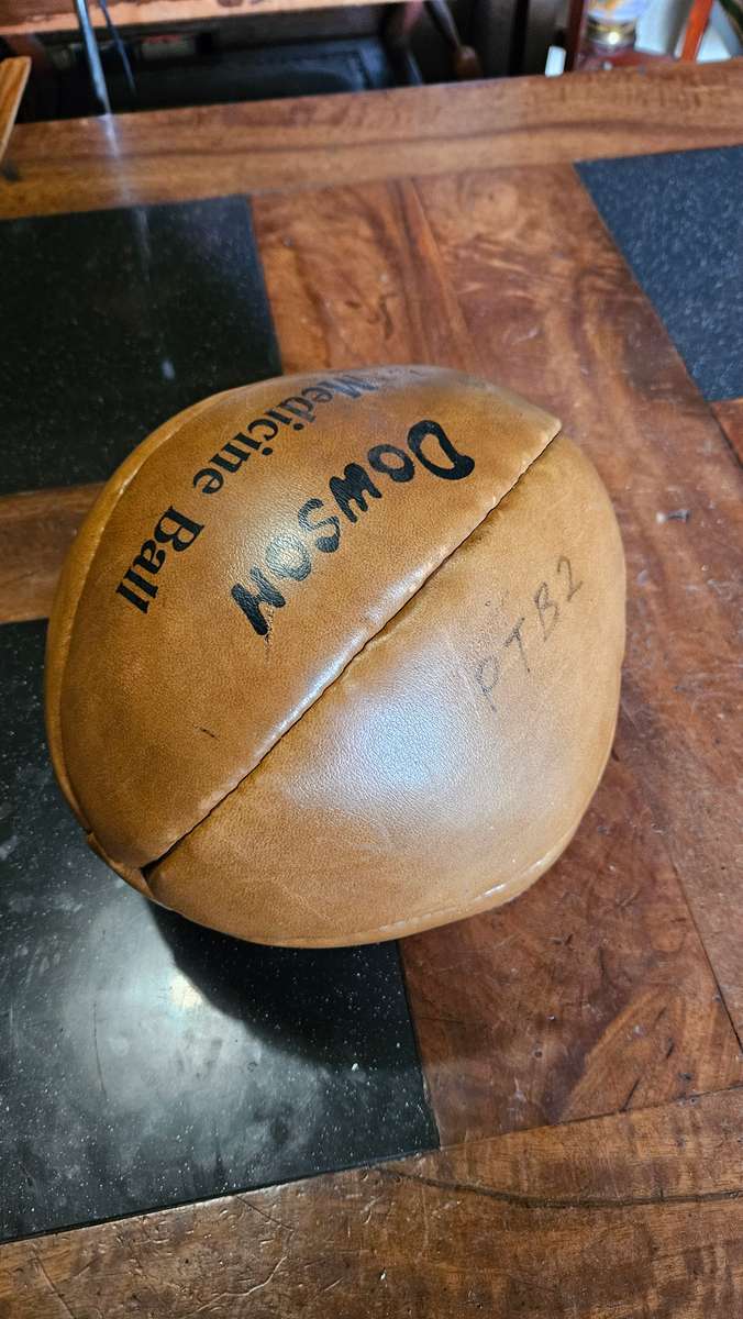 Vintage Dowson Leather 5kg Medicine Ball