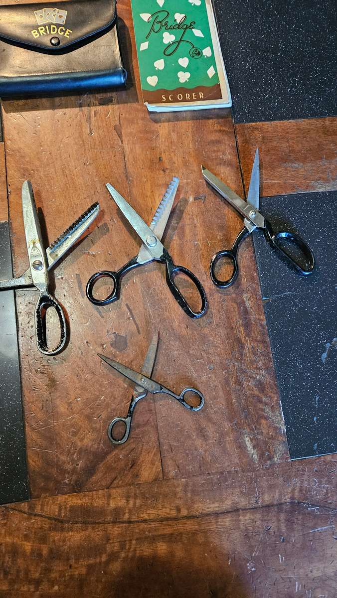Vintage Scissors & Bridge Card Game plus Booklet