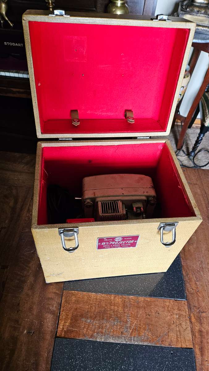 Vintage Rondo 8mm Projector Model