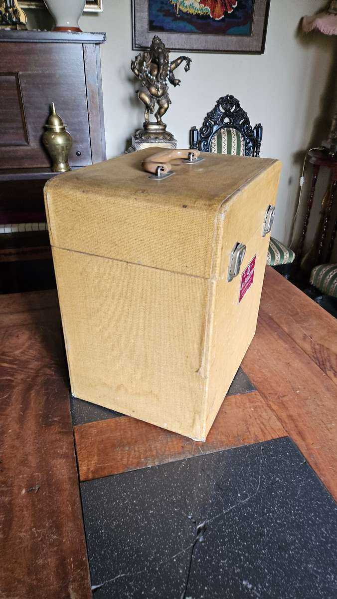 Vintage Rondo 8mm Projector Model