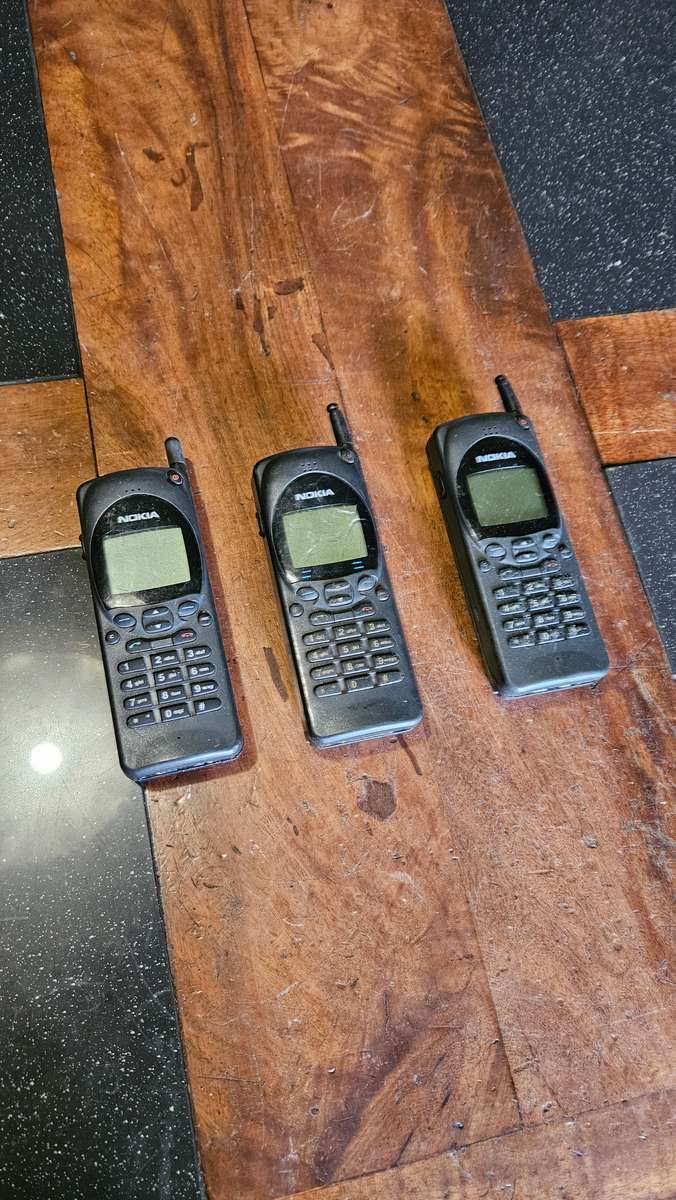 3 Nokia Cell Phones
