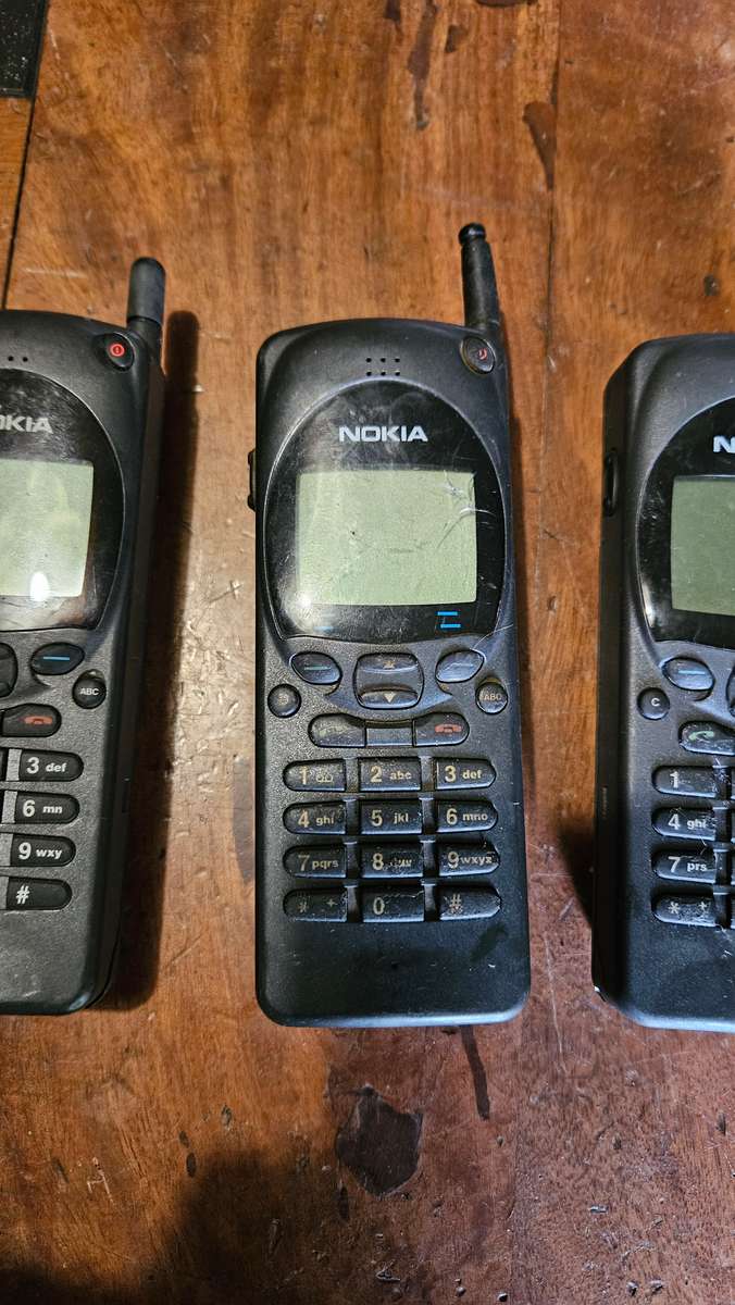 3 Nokia Cell Phones