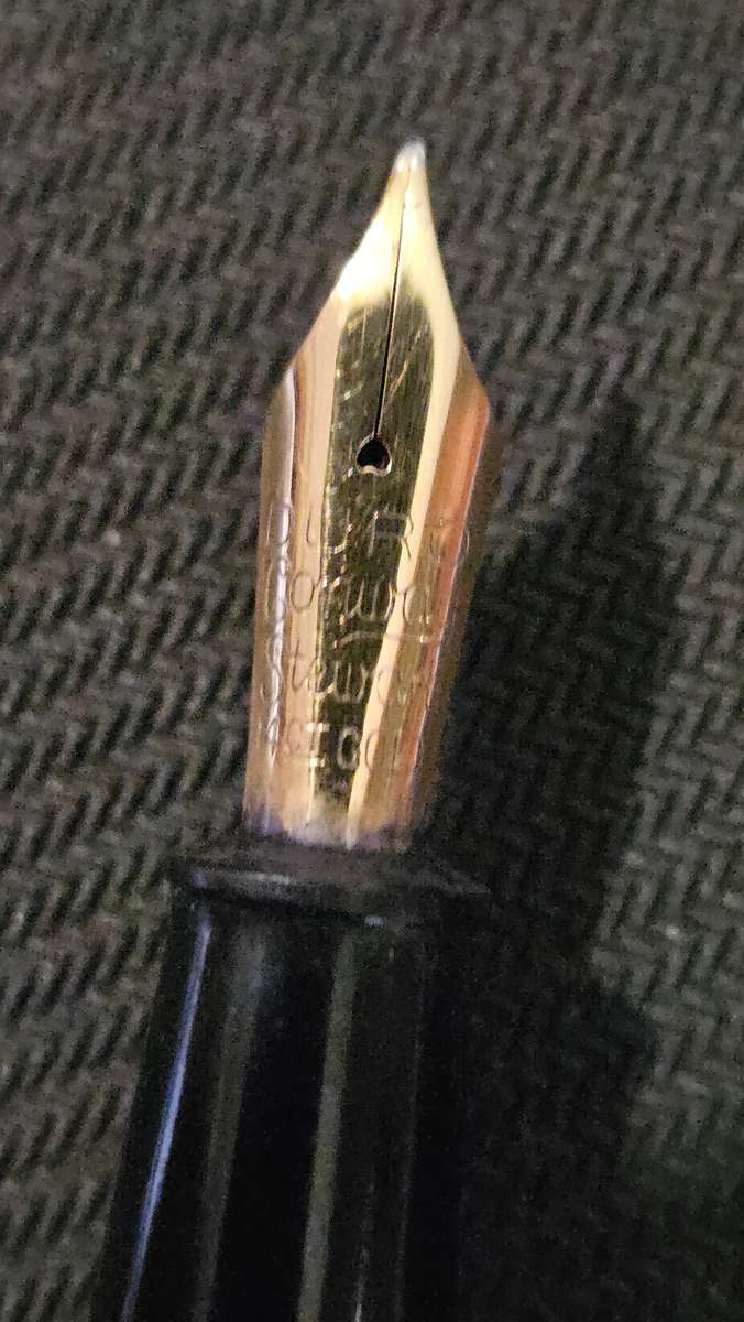 Duro Conway Steward Fountain Pen with 14 K Gold Nib