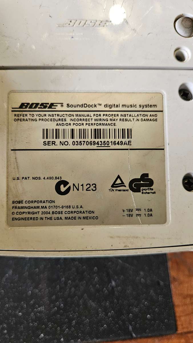 Bose sound Dock Plus Apple iPod 30GB