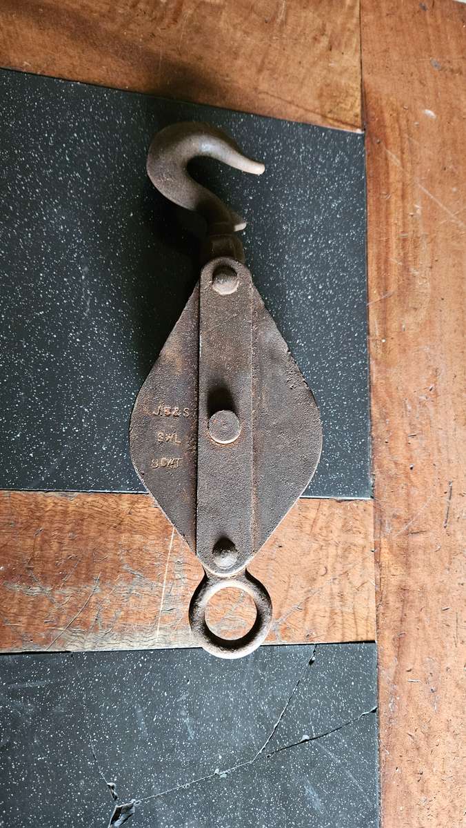 Block & Tackle Pully