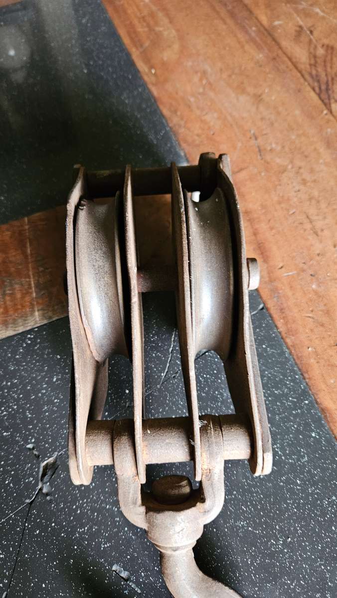 Block & Tackle Pully