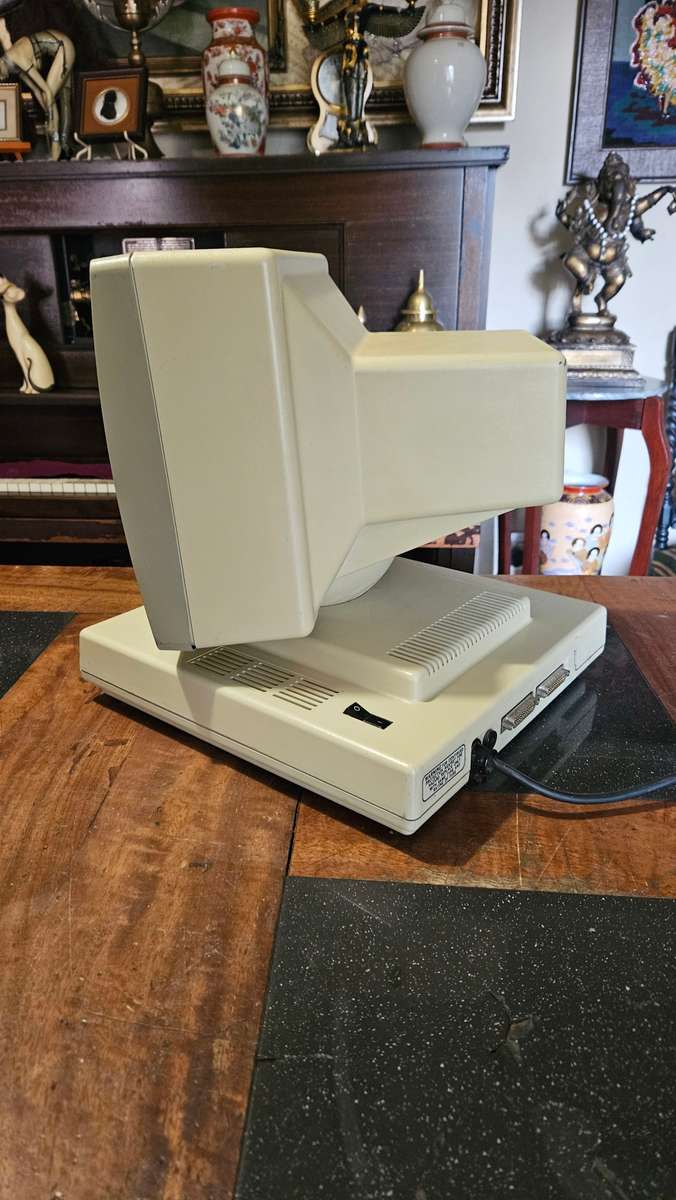 Vintage Olivetti W685 Model 220
