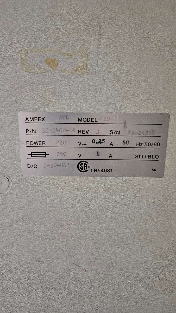 Vintage Olivetti W685 Model 220