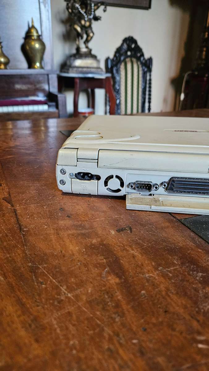 Vintage Compaq Lite Elite Laptop 4/40 CK