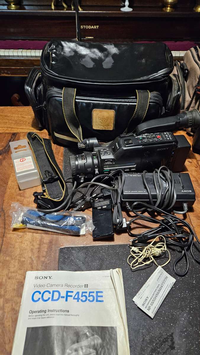 Working & Non-Working Video Recorders Lot plus Accessories