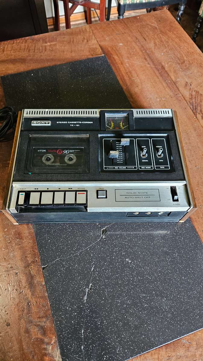 Vintage Sony Solid State Cassette Corder TC 121