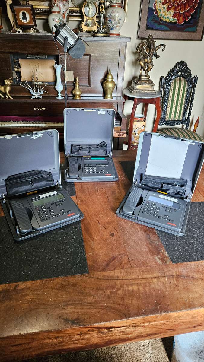 3 X Nera World Phones