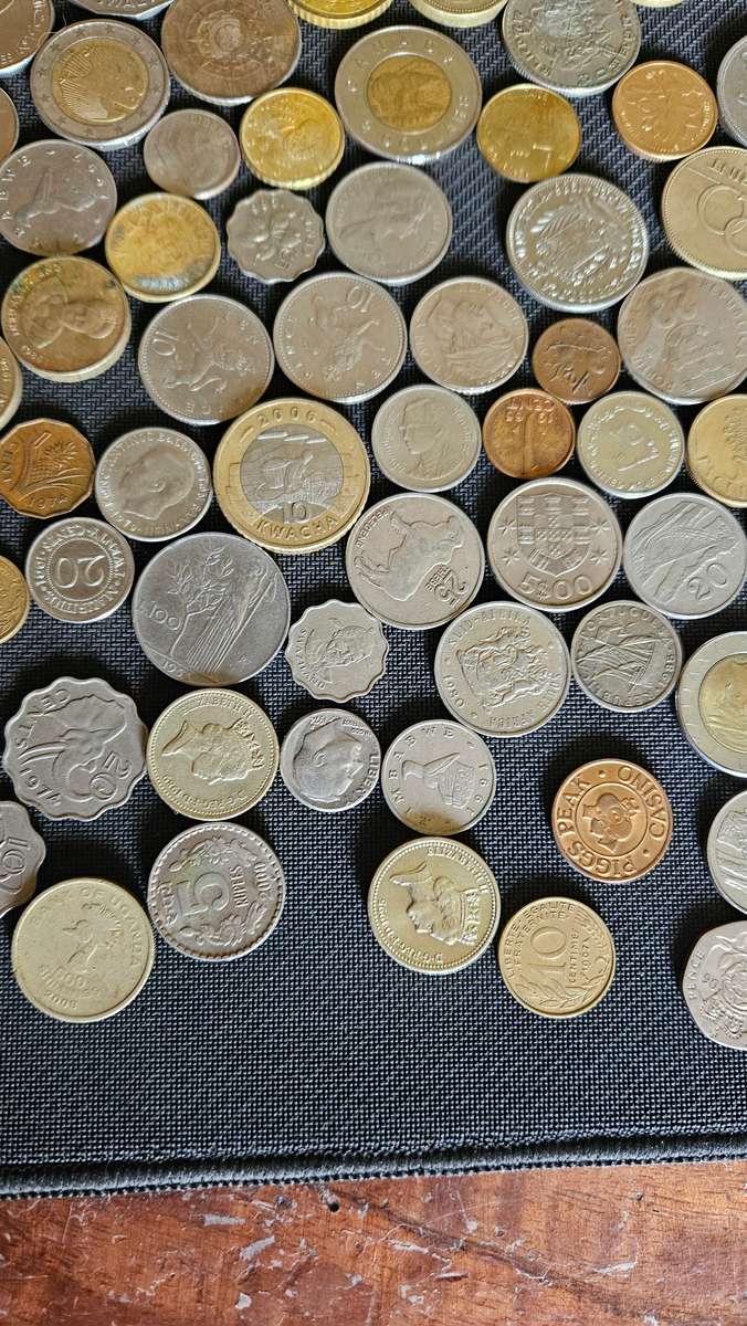 1 Kg Various International Coins