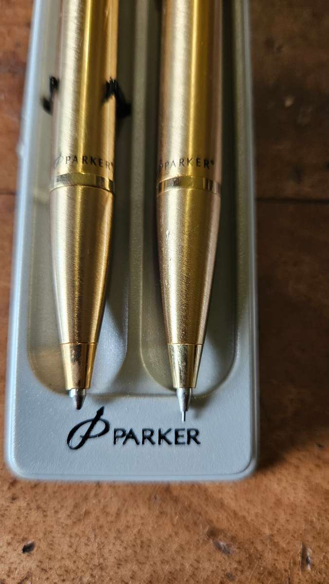 Parker Gold Tone Pen & Pencil Set