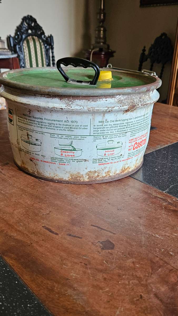 Old Castrol Can