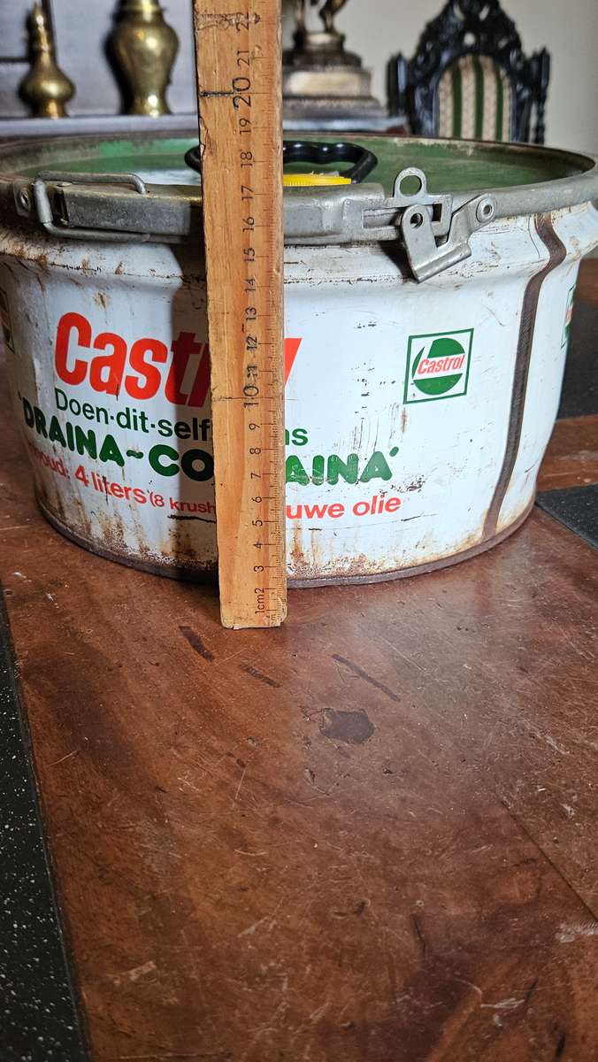 Old Castrol Can