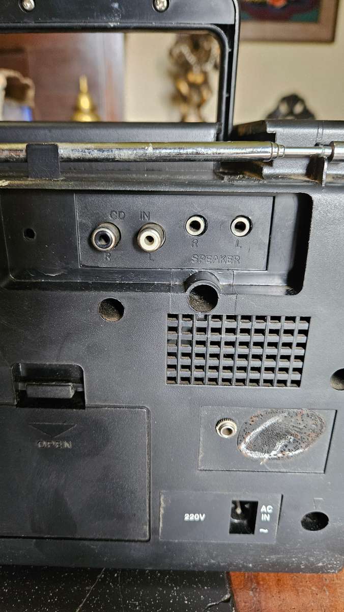 Yoshita Portable Combo Radio