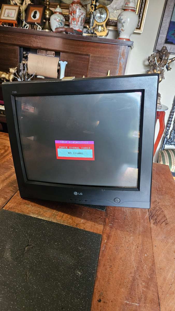LG 710S Monitor
