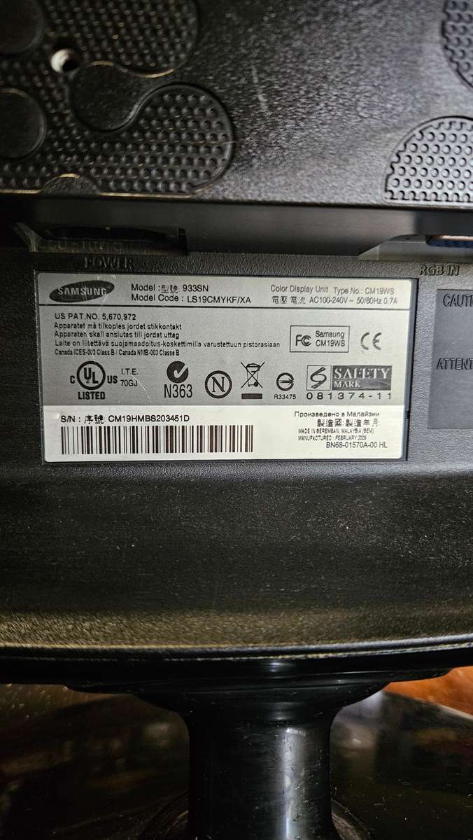 Samsung SyncMaster 933sn Monitor