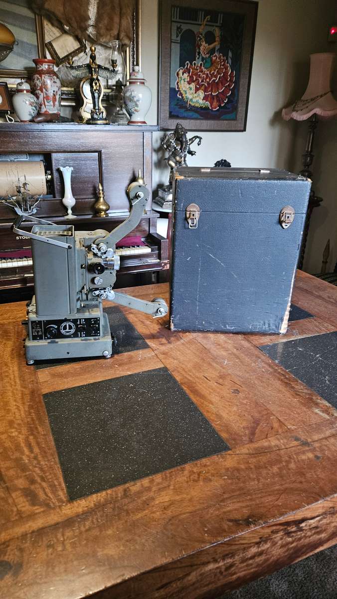 1937 Bolex Paillard G 16 Cinema Projector