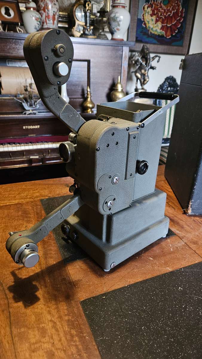 1937 Bolex Paillard G 16 Cinema Projector