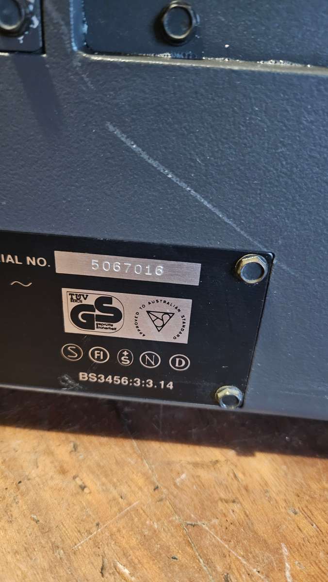 Bell & Howell RM820 Auto-Focus Projector