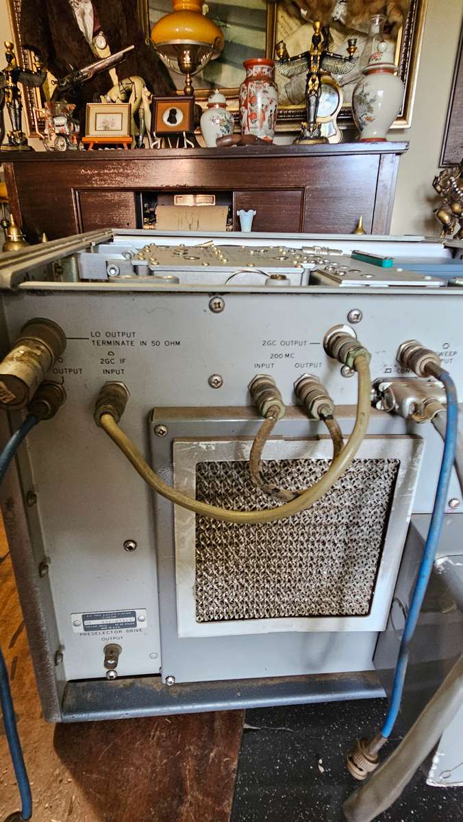 Hewlett Packard 8551 B Spectrum Analyzer RF Section