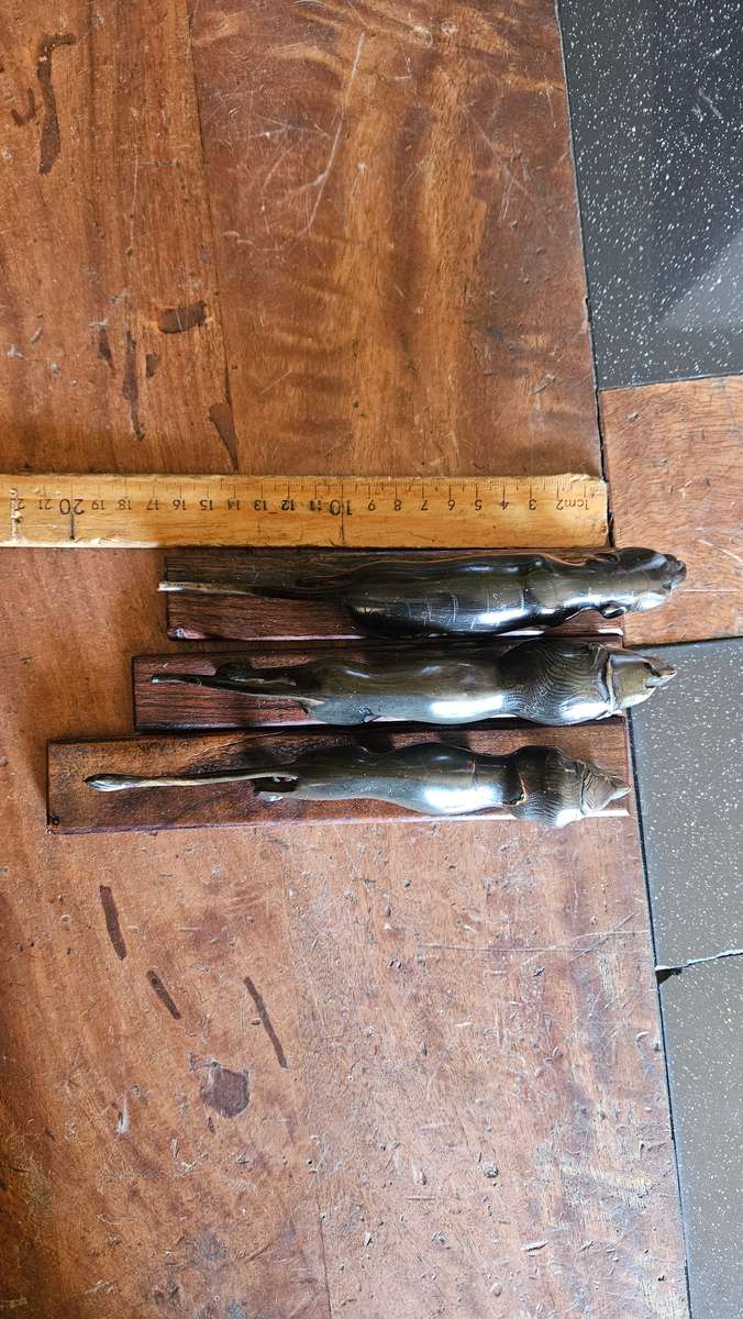 Beautiful Soap Stone Carvings On Wood