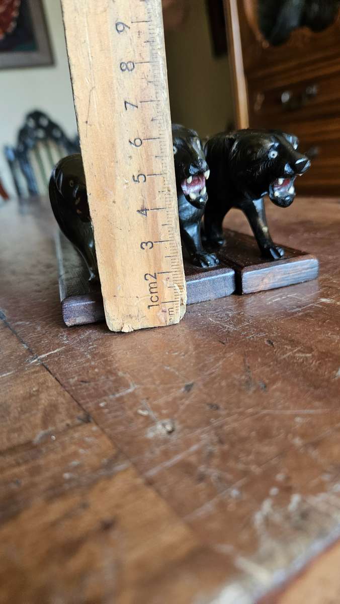 Beautiful Soap Stone Carvings On Wood