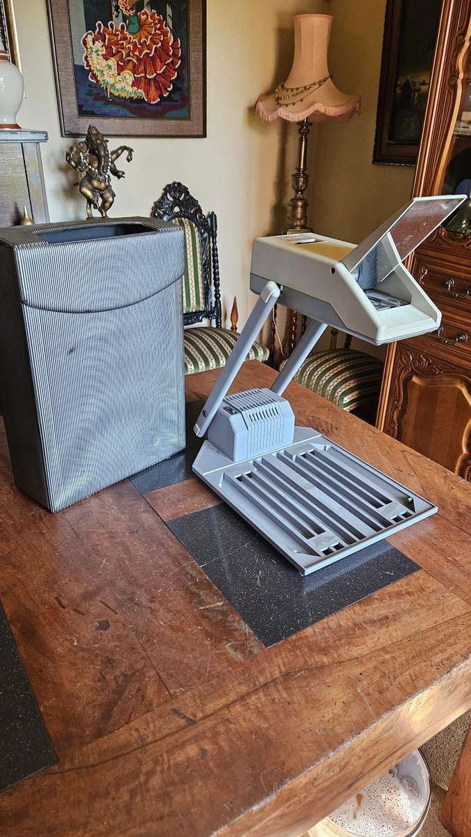 Vega Mirrodex Portable Projector