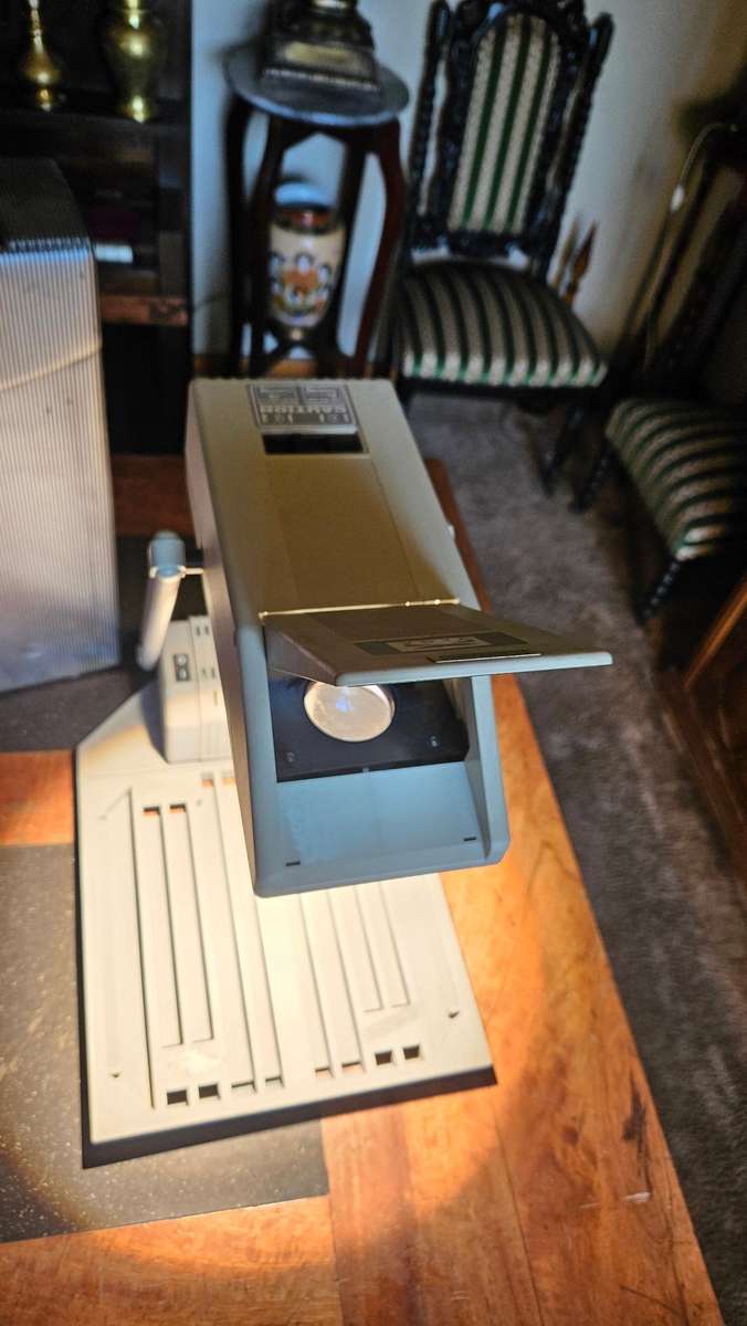 Vega Mirrodex Portable Projector