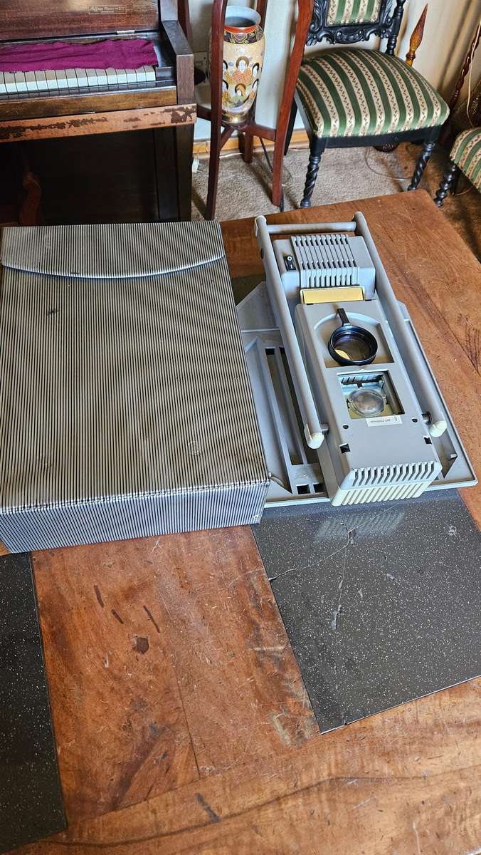 Vega Mirrodex Portable Projector