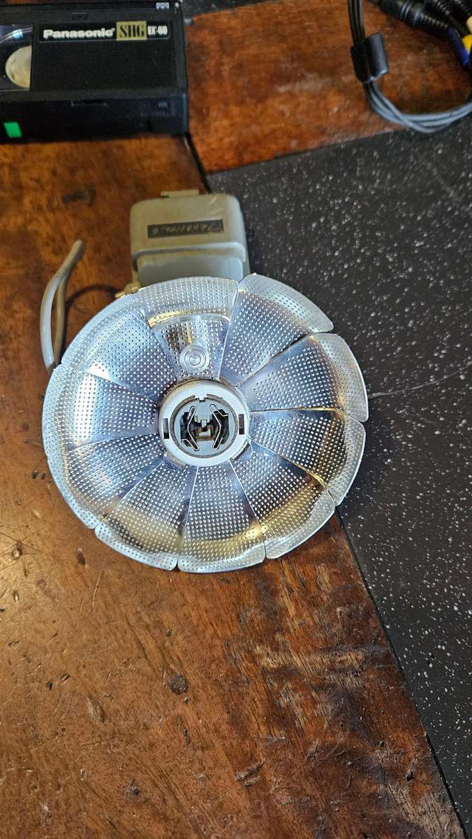 JVC 8X Compact VHS Recorder. Model GR-AX107